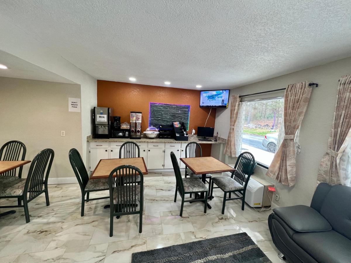 Key West Inn - Roanoke Экстерьер фото